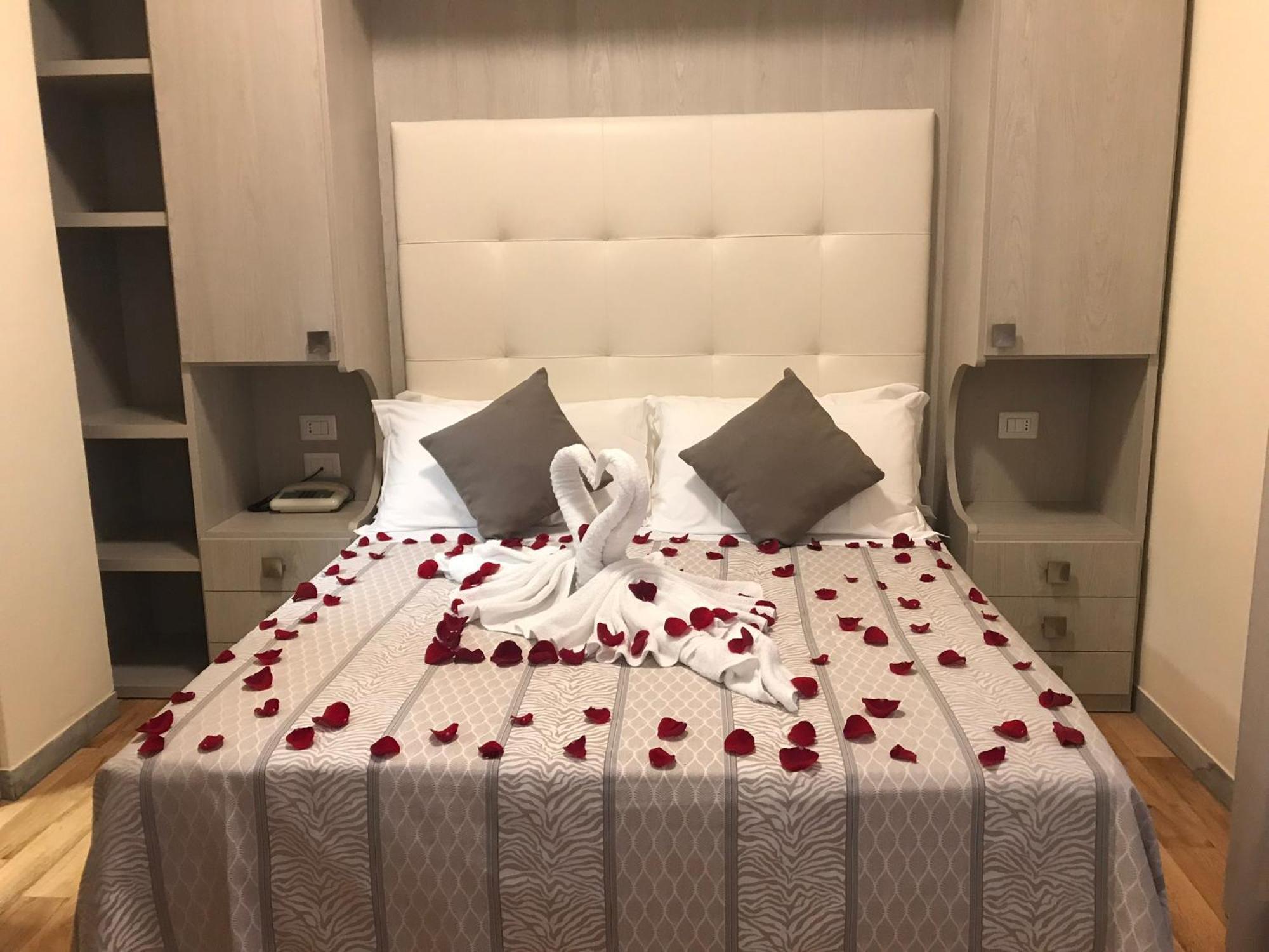 Hotel Jumbo Римини Екстериор снимка