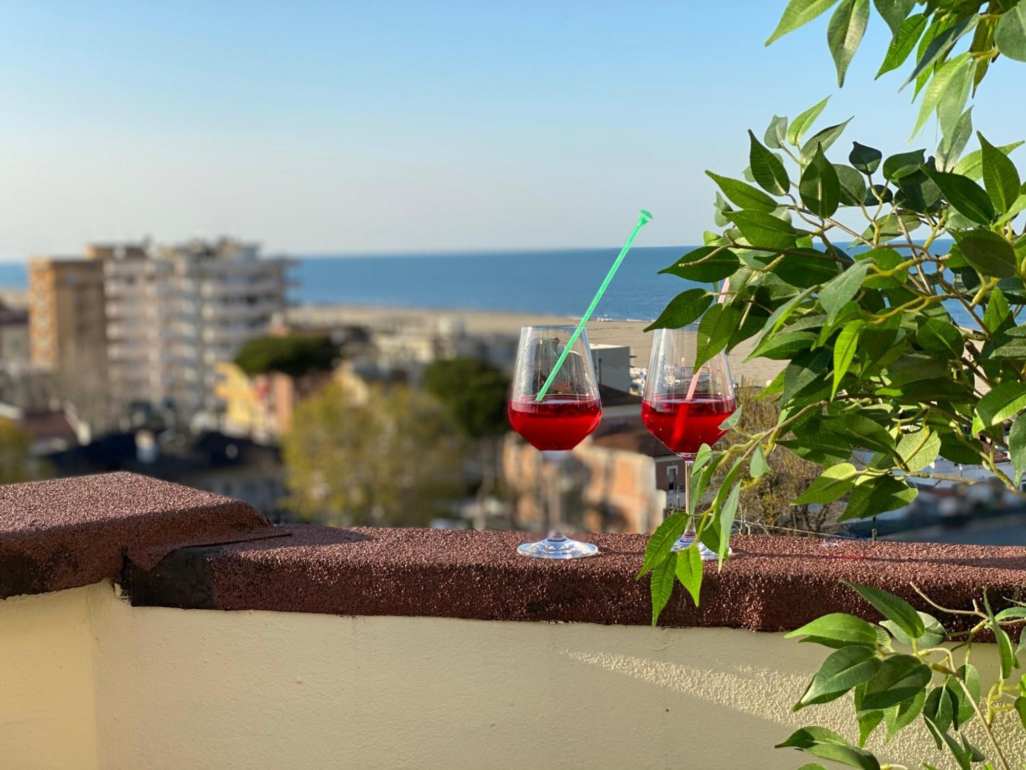 Hotel Jumbo Римини Екстериор снимка